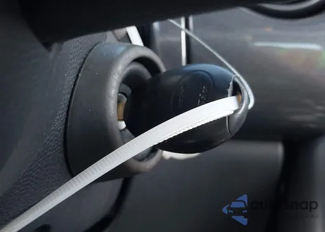 2006 Mini Cooper z USA, uszkodzony, nr VIN WMWRC33516TK16824